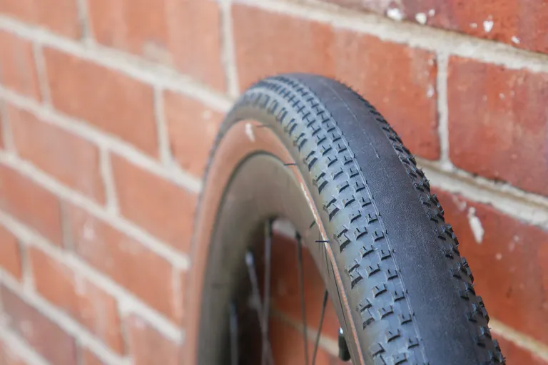Hutchinson Caracal Race: A New Benchmark for Speed and Grip in Gravel Tyres